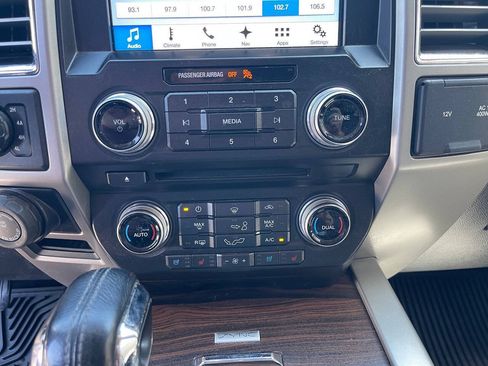 Used 2016 Ford F150 Lariat w/ Equipment Group 501A Mid AWD/4WD image 38