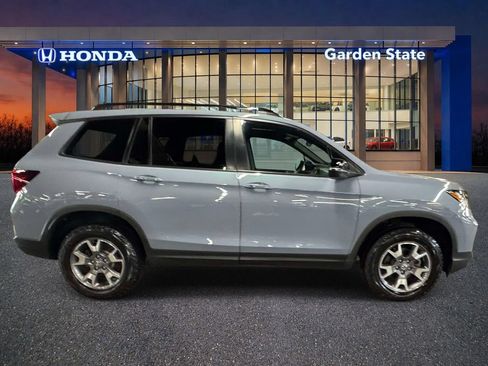 Certified 2023 Honda Passport TrailSport image 5