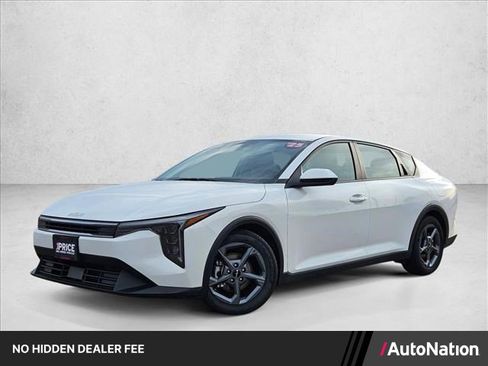 Used 2025 Kia K4 FWD image 1