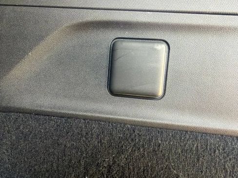 Certified 2025 Cadillac Escalade IQ Luxury 2 w/ LPO, Premium Carpet Package AWD/4WD image 32