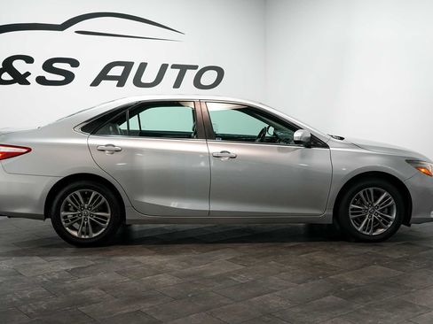 Used 2016 Toyota Camry SE FWD image 6