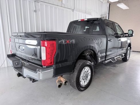 Used 2018 Ford F250 XLT AWD/4WD image 5