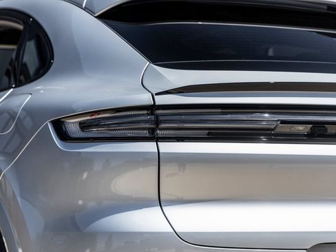 Certified 2026 Porsche Cayenne S AWD/4WD image 14