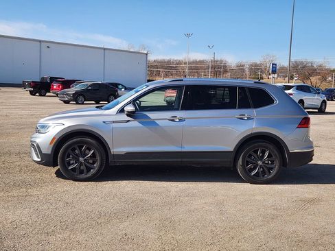 Used 2024 Volkswagen Tiguan SE image 4