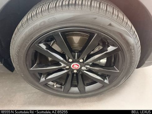 Used 2019 Jaguar E-PACE SE AWD/4WD image 10