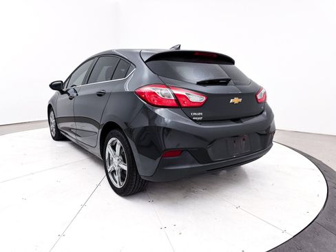 Used 2018 Chevrolet Cruze LT image 12