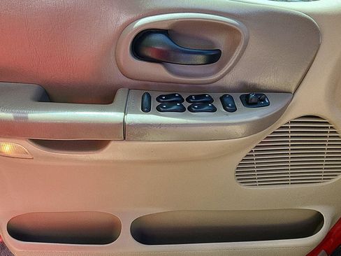 Used 2001 Ford F150 Lariat image 13