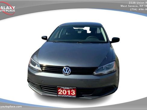 Used 2013 Volkswagen Jetta S image 2