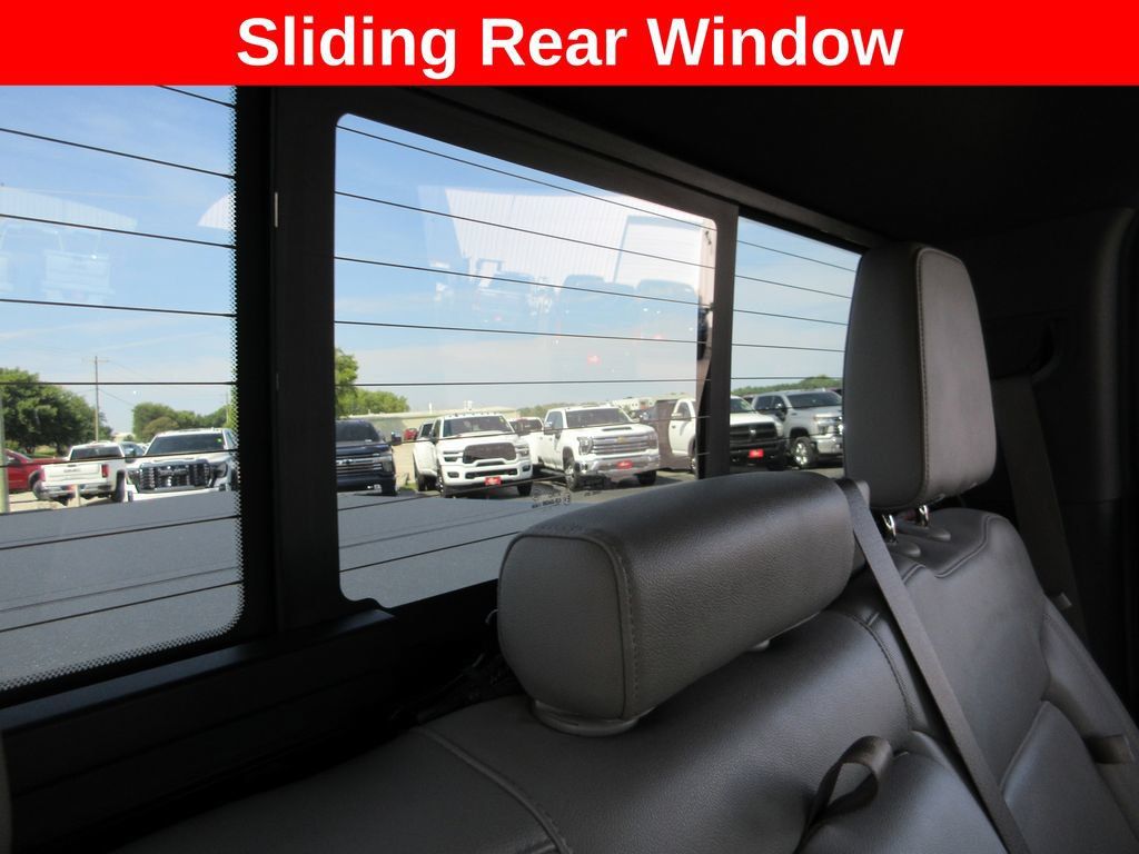 Used 2022 GMC Sierra 1500 SLT w/ SLT Premium Plus Package AWD/4WD image 28