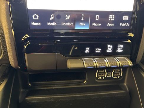 Used 2022 RAM 1500 Laramie w/ G/T Package AWD/4WD image 21