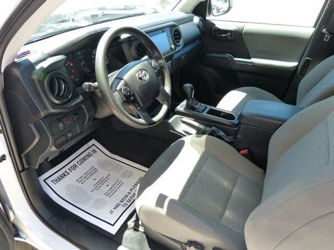 Used 2022 Toyota Tacoma SR image 34