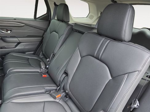 New 2026 Honda Pilot Touring image 13