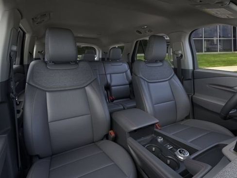 Used 2026 Ford Explorer Active w/ Active Comfort Package AWD/4WD image 10