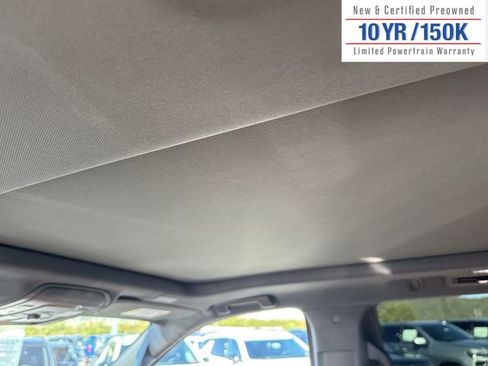 Used 2025 Chevrolet Tahoe High Country image 14