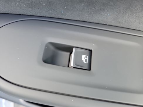 New 2026 Volkswagen GTI SE image 9