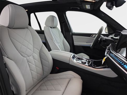 New 2026 BMW X5 xDrive50e w/ M Sport Package image 10