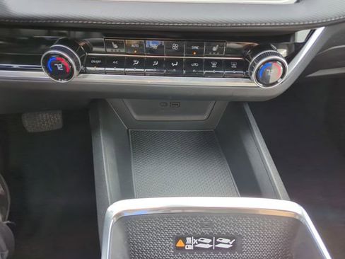 Used 2026 Chevrolet Equinox LT w/ Convenience Package II image 23