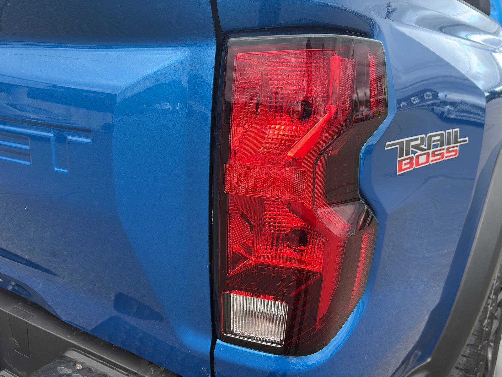 Used 2024 Chevrolet Colorado Trail Boss w/ Advanced Trailering Package AWD/4WD image 37