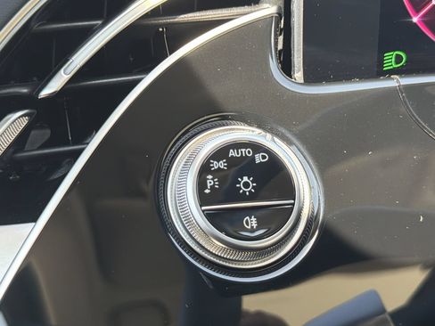 Used 2026 Mercedes-Benz E 350 Sedan image 28