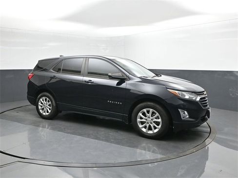 Used 2020 Chevrolet Equinox LS w/ LS Convenience Package image 17