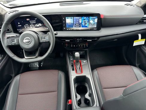 New 2026 Nissan Kicks SR w/ Cold Weather Package image 15