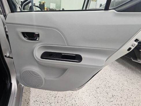 Used 2012 Toyota Prius C One image 27