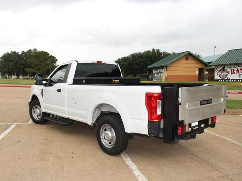Used 2019 Ford F250 XL w/ Power Equipment Group RWD image 3