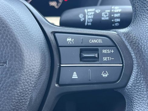 Certified 2024 Honda HR-V LX image 10
