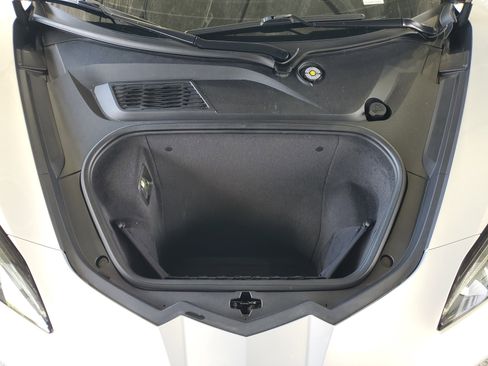 Used 2022 Chevrolet Corvette Stingray Premium Cpe w/ Z51 Performance Package RWD image 8