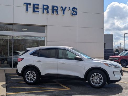 Used 2022 Ford Escape SE FWD image 2