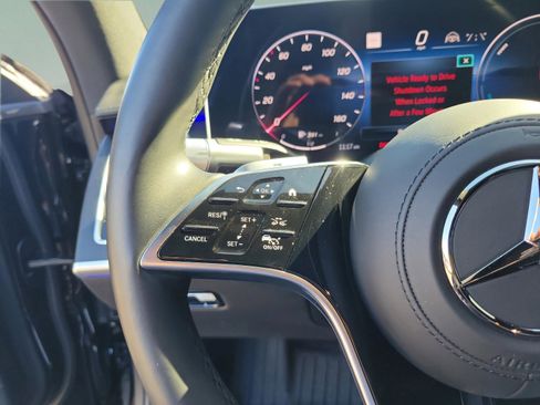 Used 2025 Mercedes-Benz S 580e S 580e image 22