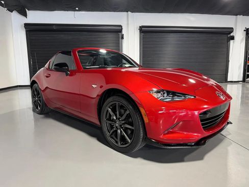 Used 2017 MAZDA MX-5 Miata RF Club RWD image 3
