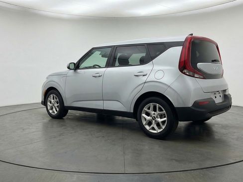 Used 2025 Kia Soul LX w/ LX Technology Package image 6