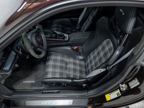 Used 2022 Porsche 911 GT3 image 71