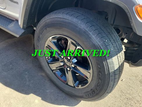 Used 2020 Jeep Wrangler Unlimited Sahara image 4