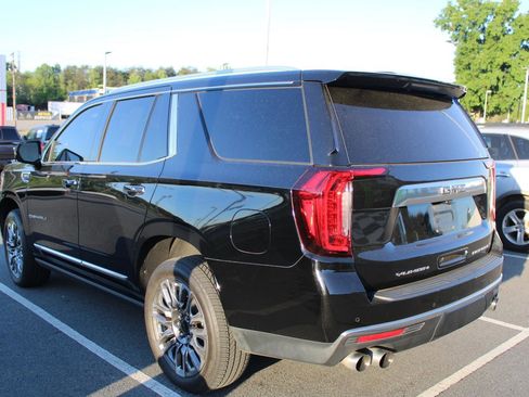 Used 2021 GMC Yukon Denali w/ Denali Premium Package AWD/4WD image 4