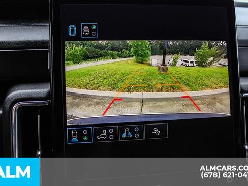 Used 2025 GMC Yukon XL Denali AWD/4WD image 34