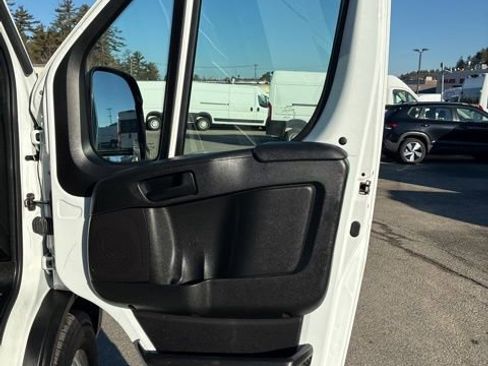 Used 2023 RAM ProMaster 2500 FWD image 9