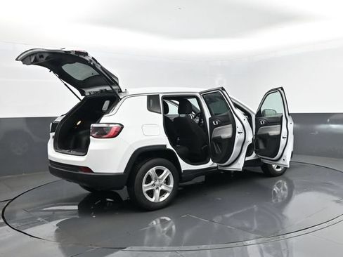 Used 2023 Jeep Compass Sport AWD/4WD image 29