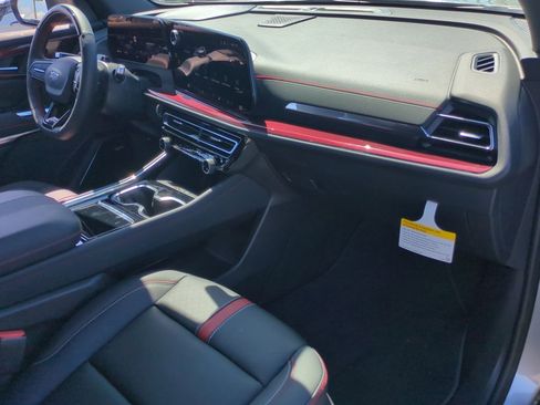 New 2026 Chevrolet Traverse RS AWD/4WD image 30