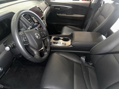 Used 2025 Honda Ridgeline RTL image 1