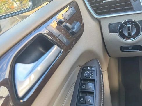 Used 2015 Mercedes-Benz ML 350 4MATIC image 21