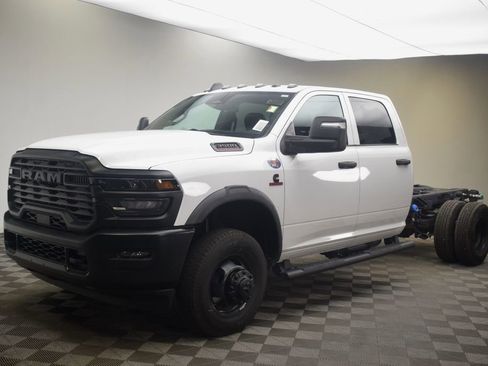 New 2026 RAM 3500 Tradesman AWD/4WD image 12