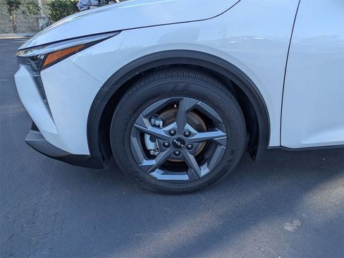 Used 2025 Kia K4 LXS image 13