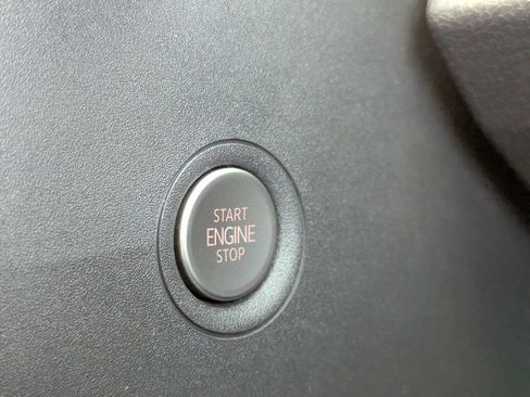 New 2025 Volkswagen ID.4 Pro S image 15