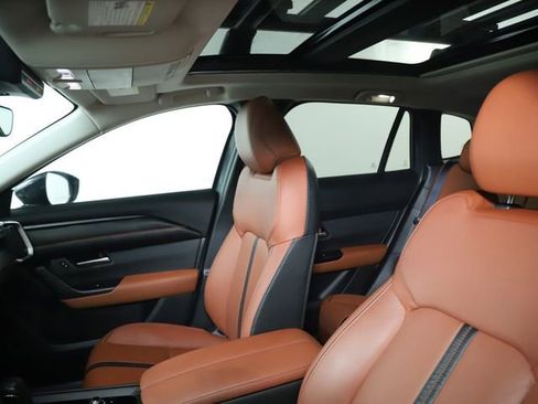 Certified 2025 MAZDA CX-50 Meridian Edition w/ Apex Package image 32