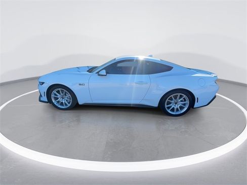 Used 2025 Ford Mustang GT Premium image 5