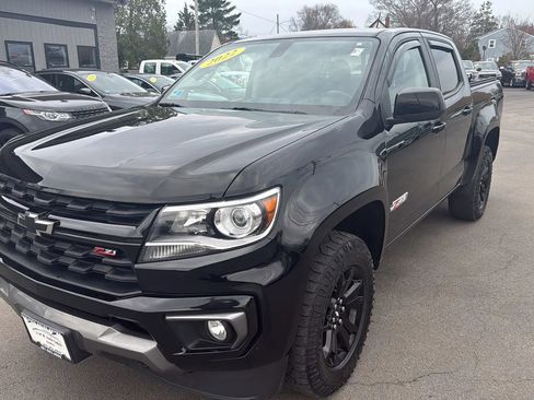 Used 2022 Chevrolet Colorado Z71 w/ Z71 Midnight Edition image 3