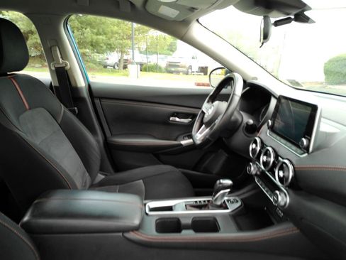 Used 2021 Nissan Sentra SR FWD image 17