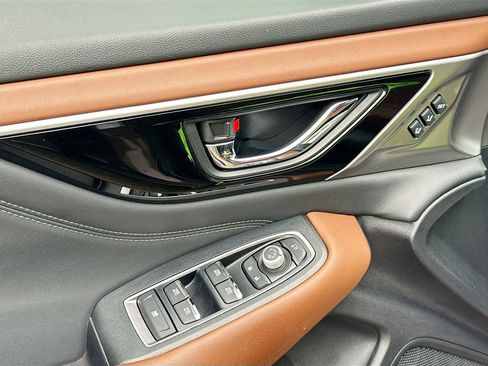 Used 2021 Subaru Outback Touring w/ Popular Package #2 image 22